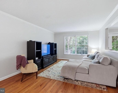 900 Hickory Circle - Photo Thumbnail 12
