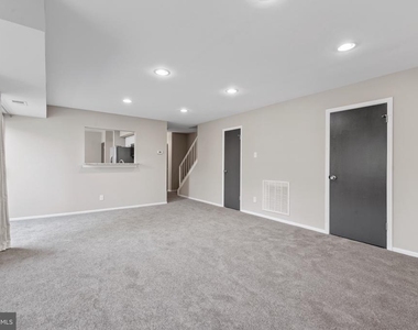 8018 Valley Manor Road - Photo Thumbnail 28