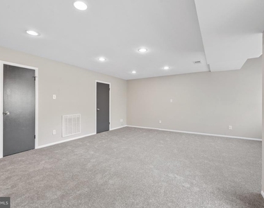 8018 Valley Manor Road - Photo Thumbnail 25
