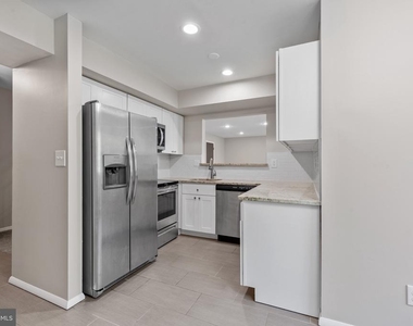 8018 Valley Manor Road - Photo Thumbnail 12