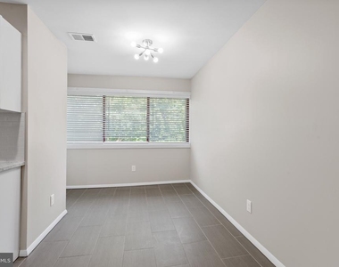 8018 Valley Manor Road - Photo Thumbnail 11