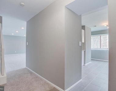 8018 Valley Manor Road - Photo Thumbnail 6