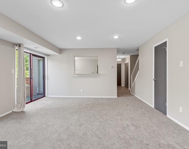 8018 Valley Manor Road - Photo Thumbnail 23