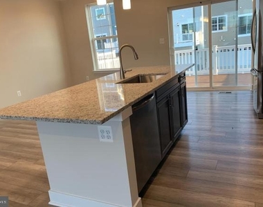 7881 Barrensdale Road - Photo Thumbnail 21