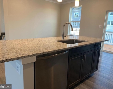 7881 Barrensdale Road - Photo Thumbnail 11