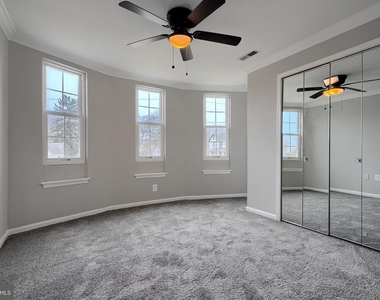 1727 Magnolia Avenue - Photo Thumbnail 2