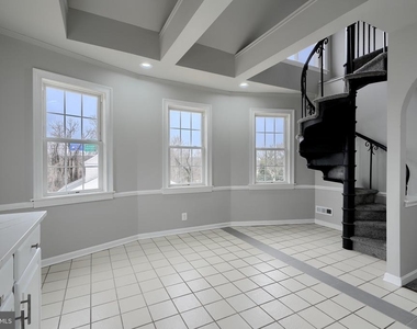 1727 Magnolia Avenue - Photo Thumbnail 13