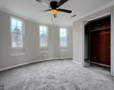 1727 Magnolia Avenue - Photo Thumbnail 4