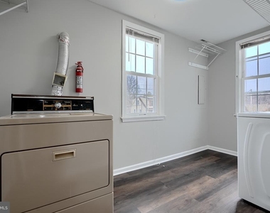 1727 Magnolia Avenue - Photo Thumbnail 8
