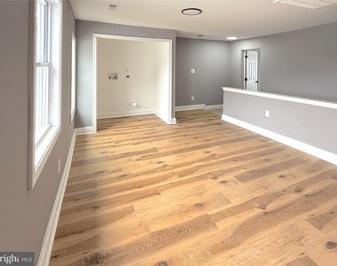 3703 6th Street - Photo Thumbnail 10