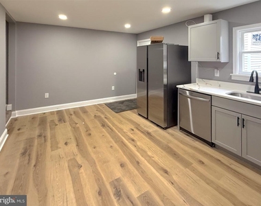 3703 6th Street - Photo Thumbnail 2