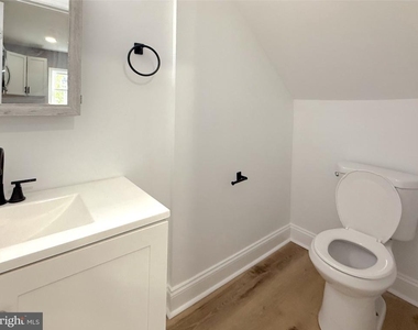 3703 6th Street - Photo Thumbnail 5