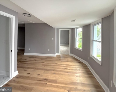 3703 6th Street - Photo Thumbnail 12