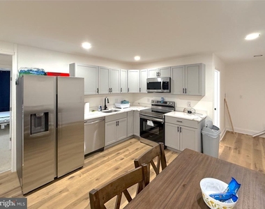 3703 6th Street - Photo Thumbnail 7