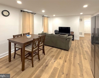 3703 6th Street - Photo Thumbnail 3