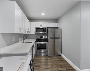 823 Newington Avenue - Photo Thumbnail 1