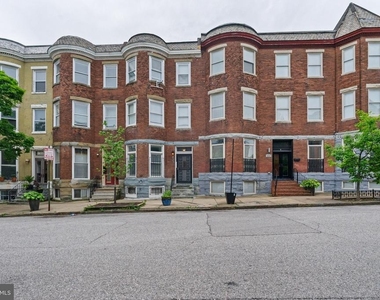 823 Newington Avenue - Photo Thumbnail 12