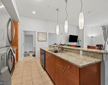1209 N Charles Street - Photo Thumbnail 16