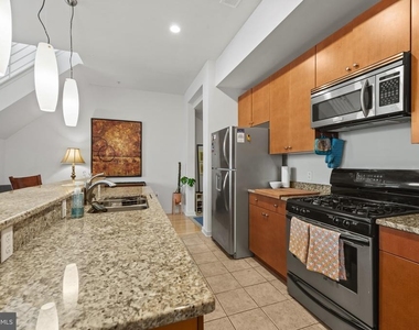 1209 N Charles Street - Photo Thumbnail 18