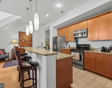 1209 N Charles Street - Photo Thumbnail 17