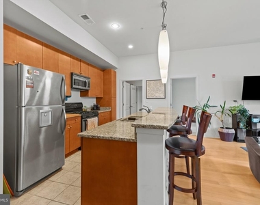 1209 N Charles Street - Photo Thumbnail 13