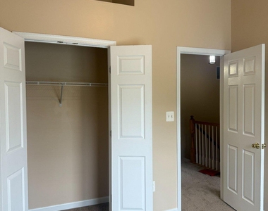 2202 Commissary Circle - Photo Thumbnail 17
