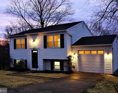 295 Overleaf Court - Photo Thumbnail 12