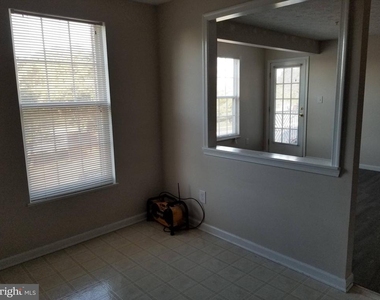 696 Winding Stream Way - Photo Thumbnail 7