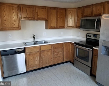696 Winding Stream Way - Photo Thumbnail 6