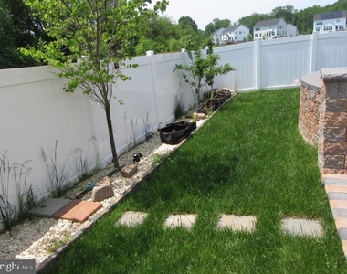 220 Jenny Drive - Photo Thumbnail 19