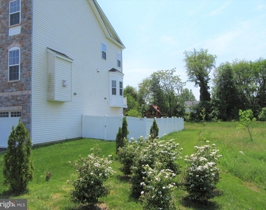 220 Jenny Drive - Photo Thumbnail 20