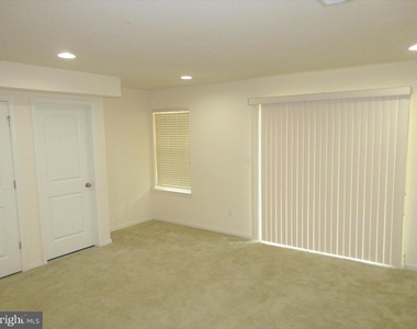 220 Jenny Drive - Photo Thumbnail 15