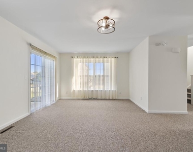 311 Paradee Drive - Photo Thumbnail 12