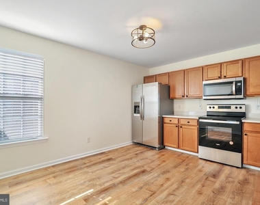 311 Paradee Drive - Photo Thumbnail 5