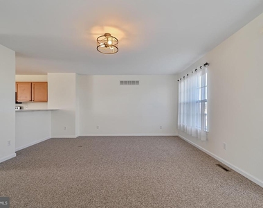 311 Paradee Drive - Photo Thumbnail 8