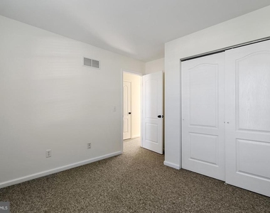 311 Paradee Drive - Photo Thumbnail 20
