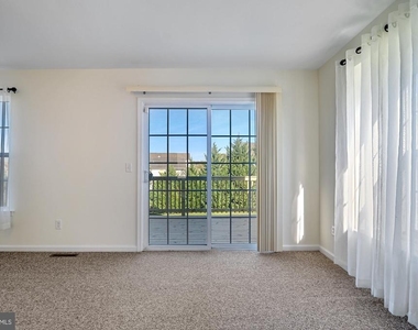 311 Paradee Drive - Photo Thumbnail 10