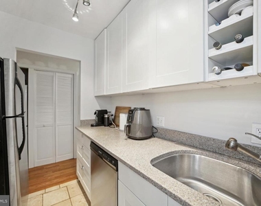 1511 22nd Street Nw - Photo Thumbnail 7