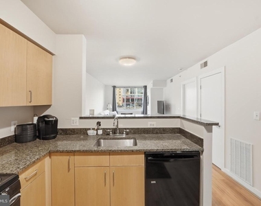 1000 New Jersey Avenue Se - Photo Thumbnail 5