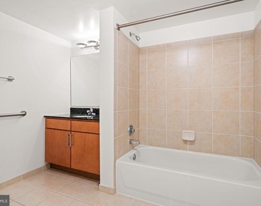 915 E Street Nw - Photo Thumbnail 8