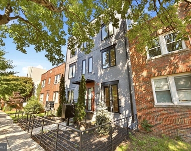 1023 16th Street Ne - Photo Thumbnail 1