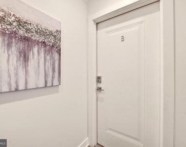 1023 16th Street Ne - Photo Thumbnail 2
