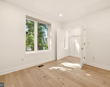 1023 16th Street Ne - Photo Thumbnail 16