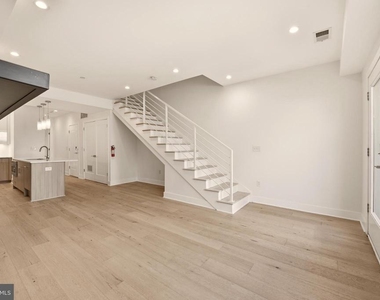 1023 16th Street Ne - Photo Thumbnail 10