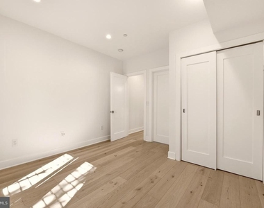 1023 16th Street Ne - Photo Thumbnail 12