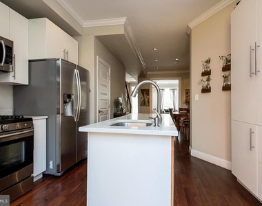 2030 Flagler Place Nw - Photo Thumbnail 15