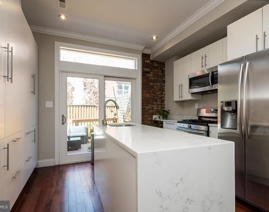2030 Flagler Place Nw - Photo Thumbnail 13