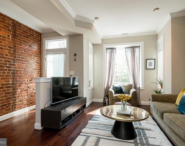2030 Flagler Place Nw - Photo Thumbnail 7