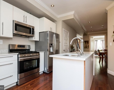 2030 Flagler Place Nw - Photo Thumbnail 14
