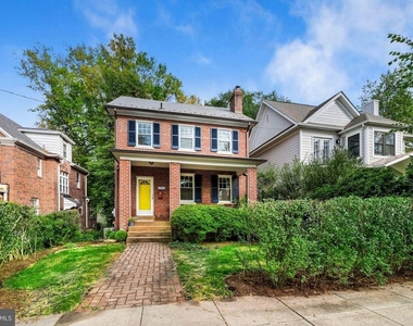 5923 33rd Street Nw - Photo Thumbnail 1